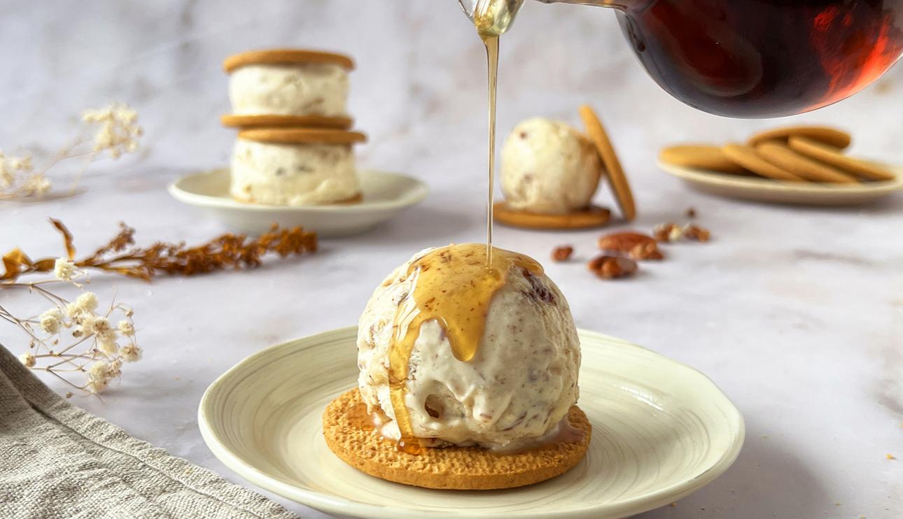 Helado de mascarpone y nueces caramelizadas