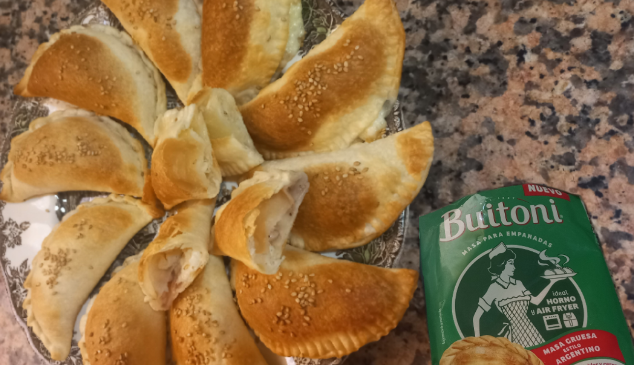 Empanadas de queso y mermelada de frutos rojos de Geovanna Orellana de El Campello  (Alicante)