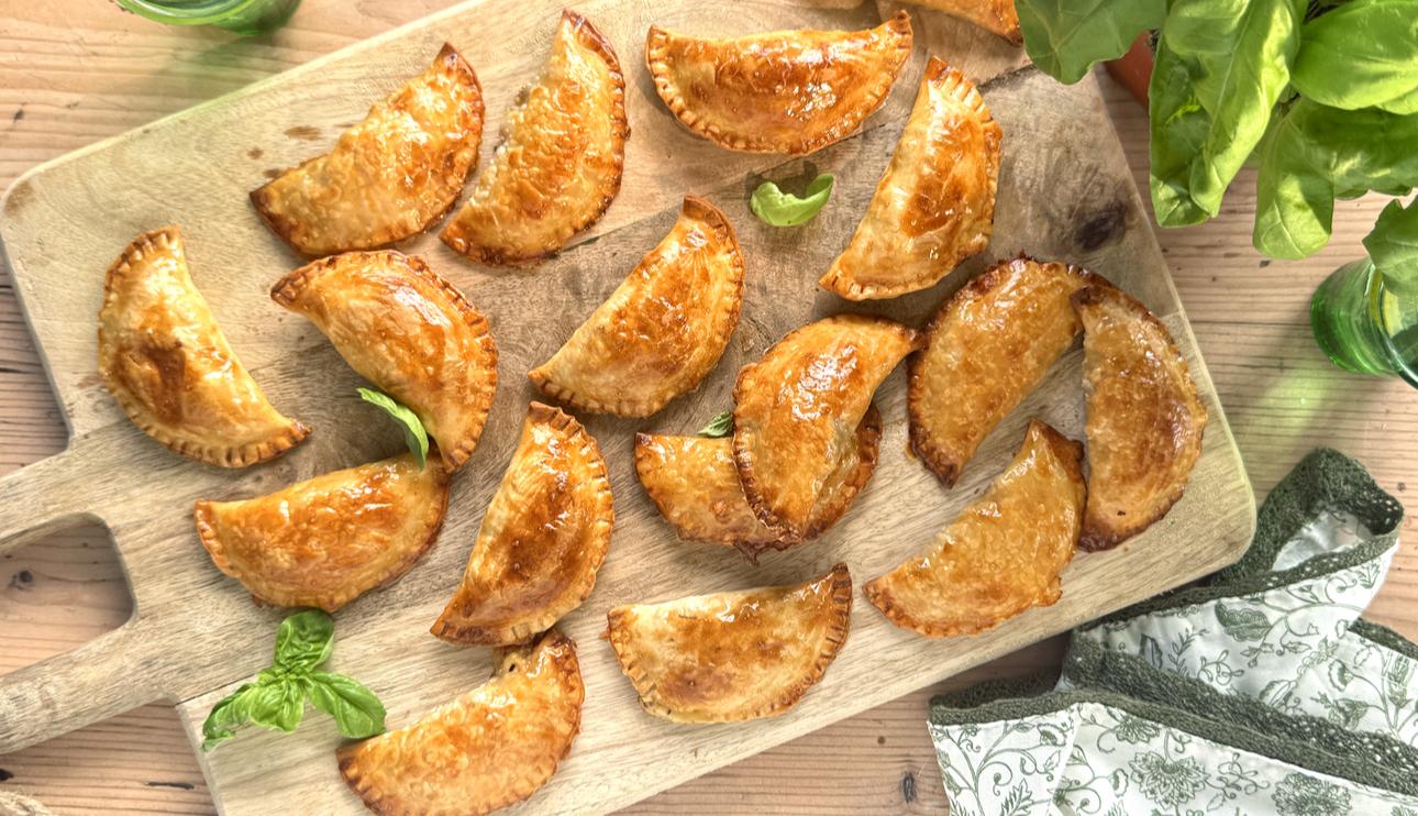 Empanadillas de Jamón y Gruyere con Mostaza Antigua