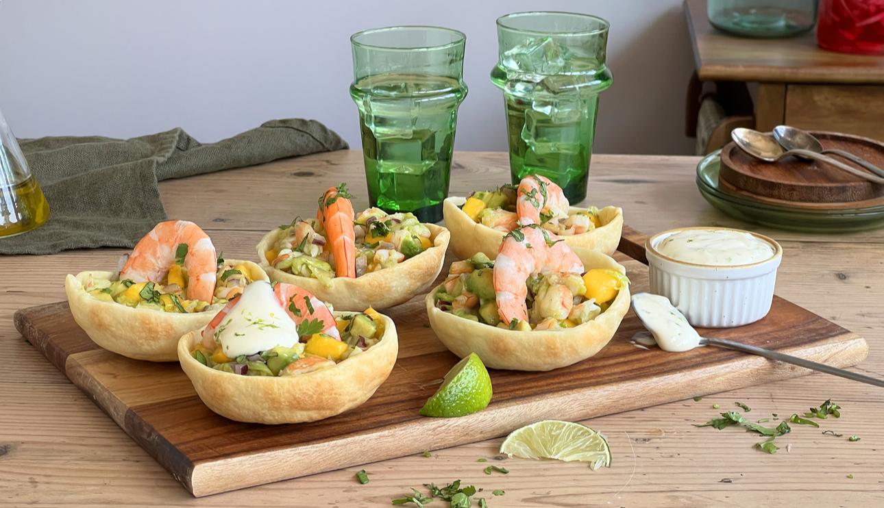 Ensalada de langostinos en empanadas argentinas