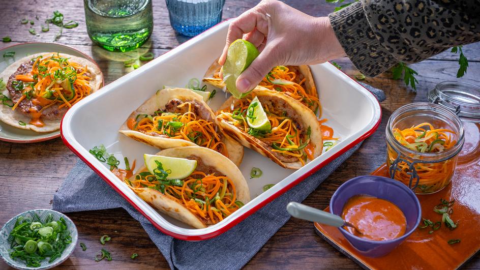 Smashed Bánh mì Tacos