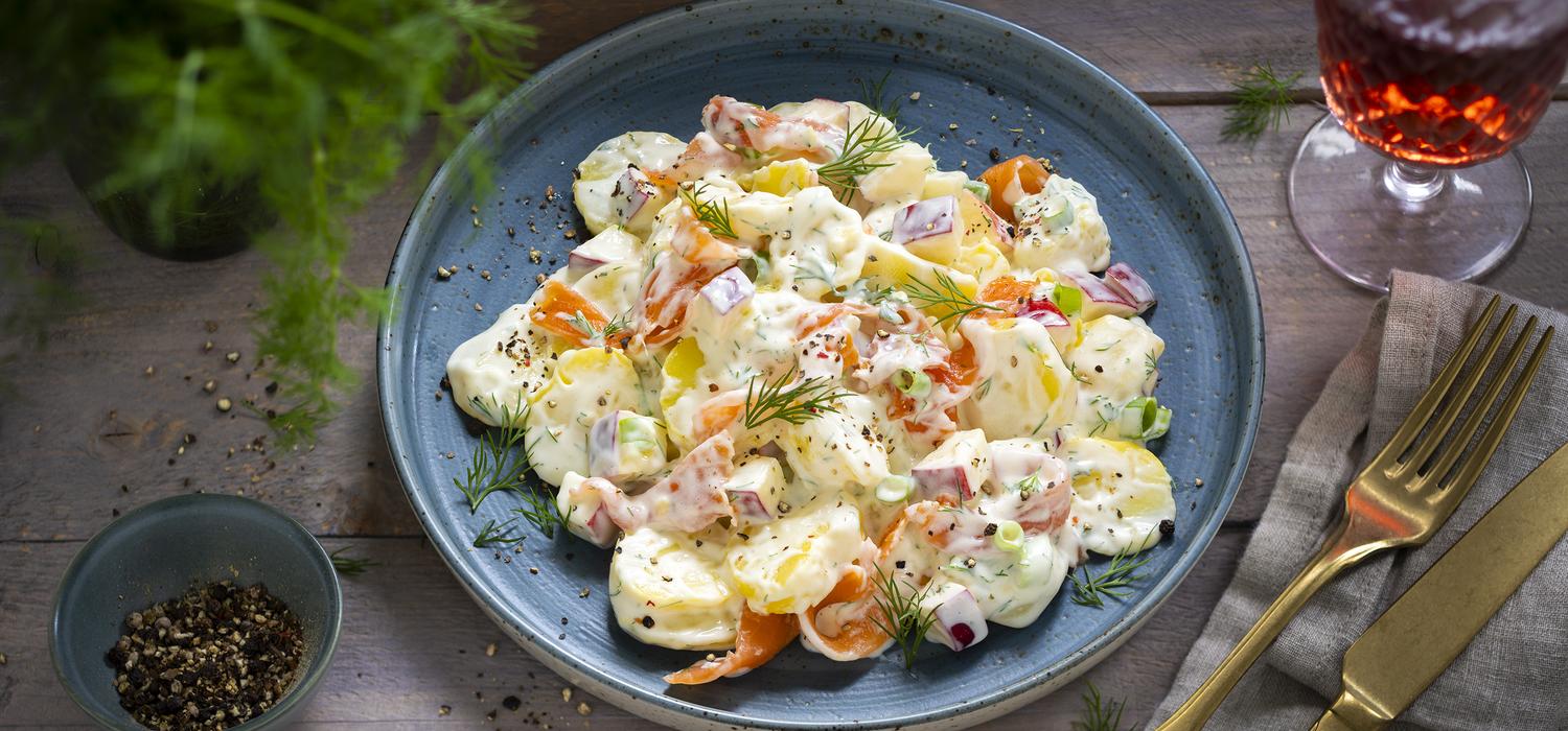 Festlicher Kartoffelsalat mit Räucherlachs