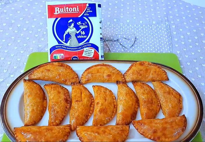Empanadillas de atún, huevo, aceitunas rellenas y tomate frito de Francisca Hermoso de Barcelona (Barcelona)