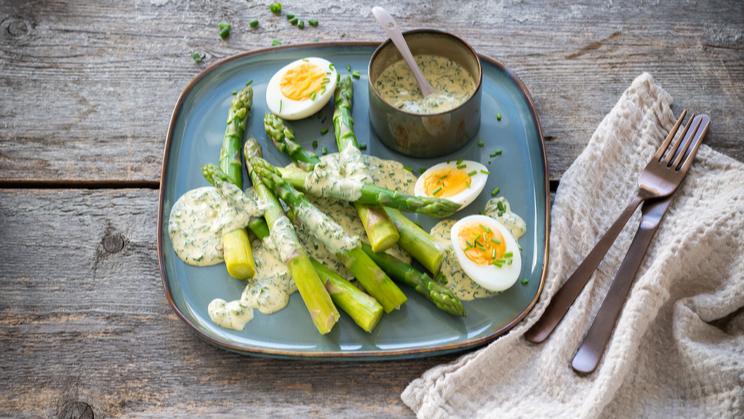 Spargel mit grüner Sauce Hollandaise