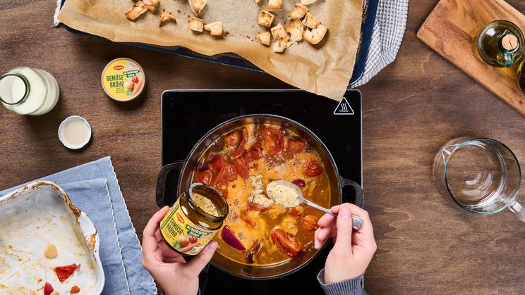 Tomatensuppe mit Croûtons