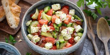 Griechischer Tomaten-Gurken-Feta-Salat