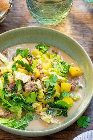 Wirsing-Kartoffel-Eintopf mit Hackfleisch