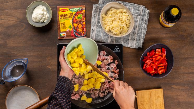 Bauerntopf mit Sauerkraut