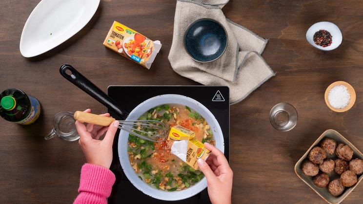 Albondigas in Sherry-Tomaten-Sauce