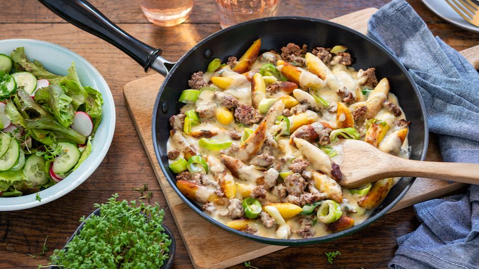 Hackfleisch-Lauch-Pfanne mit Schupfnudeln