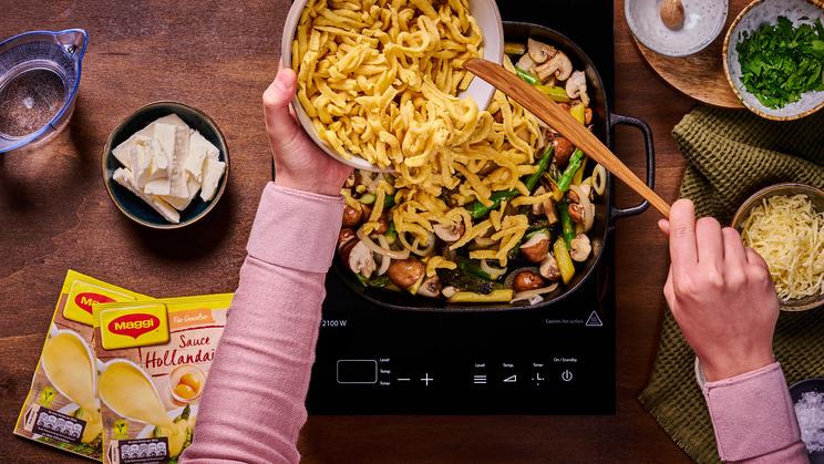 Spätzle-Spargel-Pfanne mit Champignons