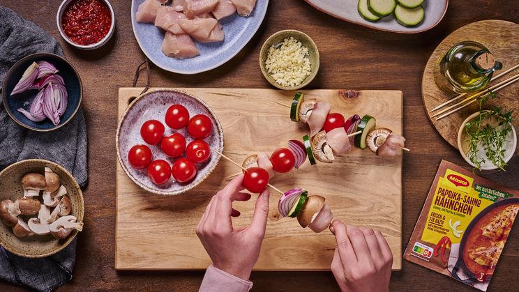 Mediterrane Hähnchen-Gemüse-Spieße