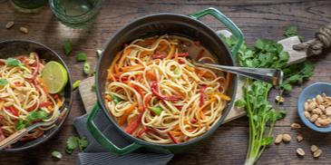 One Pot Pasta in Erdnusssauce