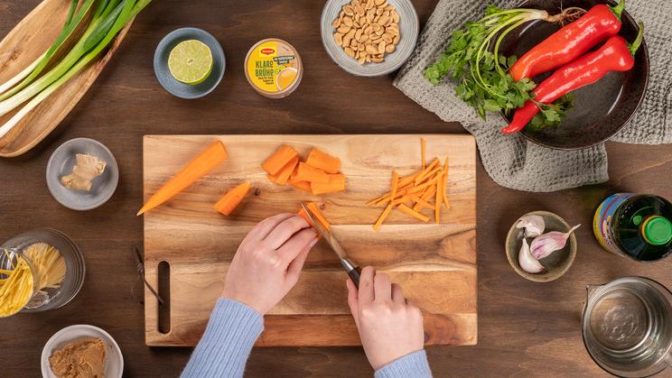 One Pot Pasta in Erdnusssauce