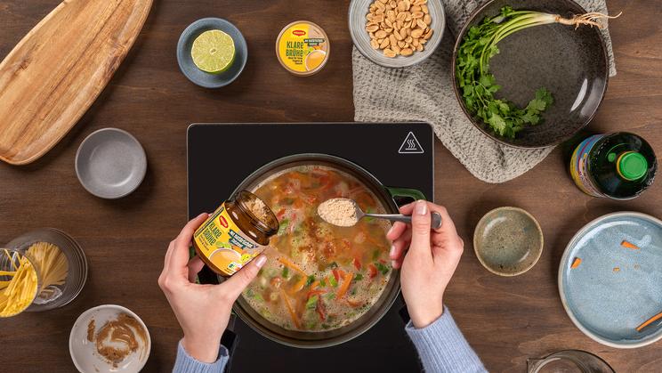 One Pot Pasta in Erdnusssauce