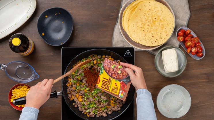 Wrap mit Kürbis und Halloumi