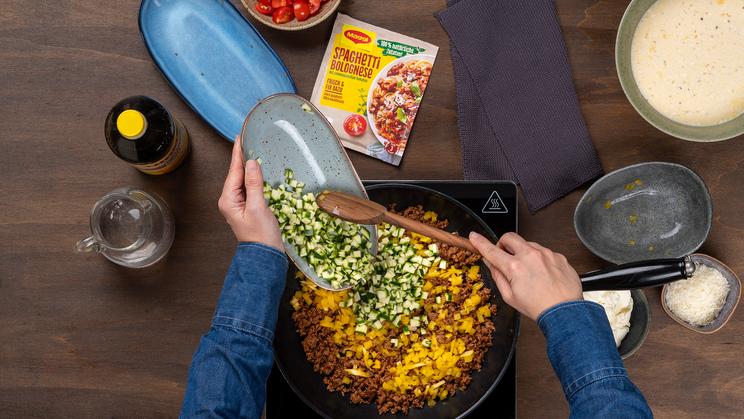 Gefüllte Pfannkuchen mit Veggie Hack und Gemüse