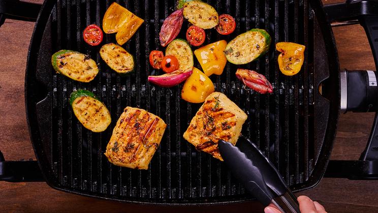 Marinierter Halloumi mit Grillgemüse