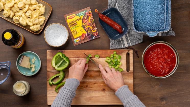 Pikanter Tortelloni-Auflauf mit Chorizo