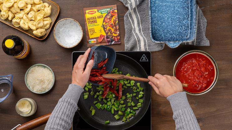 Pikanter Tortelloni-Auflauf mit Chorizo