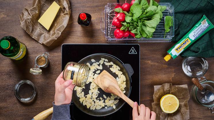 Radieschenblätter-Pesto