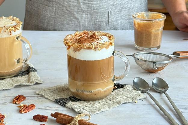 Latte cremoso de pecanas y canela