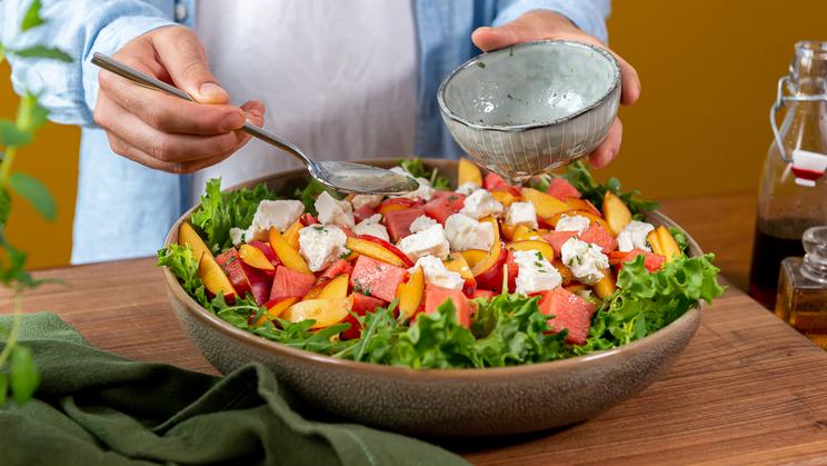 Wassermelonensalat mit Nektarinen und Feta