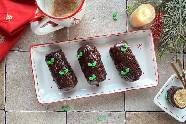 Mini tronco navideño de chocolate y turrón