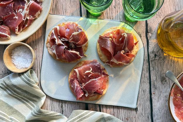 Montadito de jamón ibérico