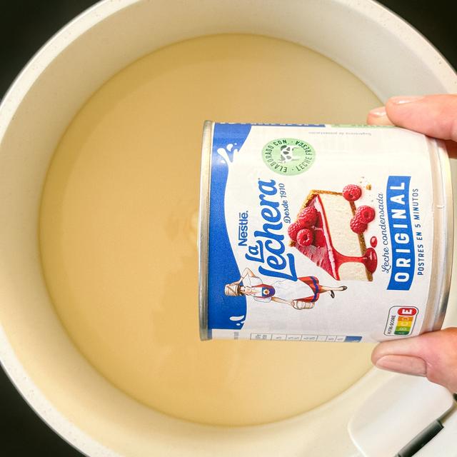Mini brigadeiros de coco para Pascua