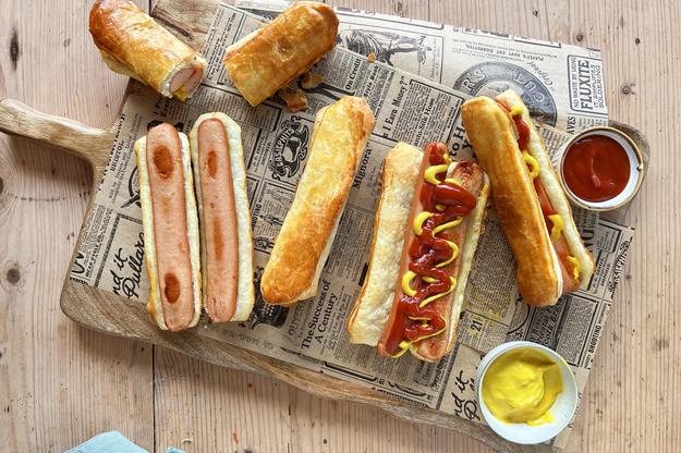 Perritos calientes hojaldrados