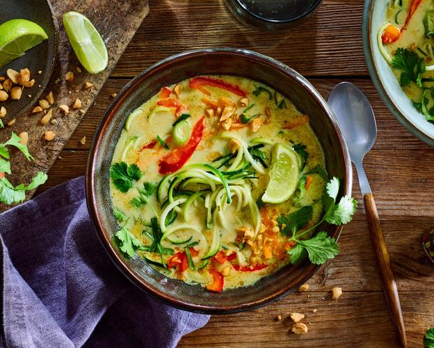 Curry-Zoodles-Bowl