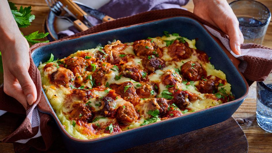 Hackbällchen-Auflauf mit Kartoffelpüree