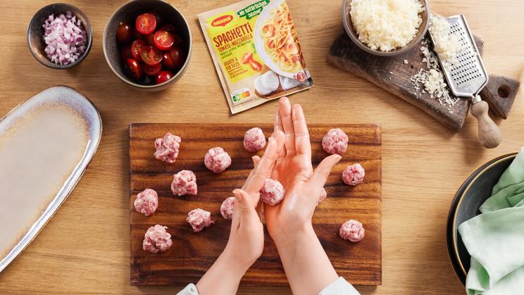 Pasta mit Salsiccia-Bällchen