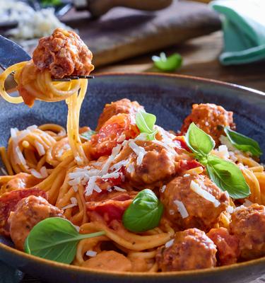 Pasta mit Salsiccia-Bällchen