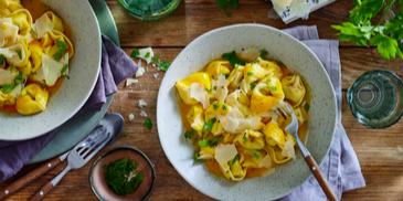 Tortellini mit Kürbissauce alla Vodka