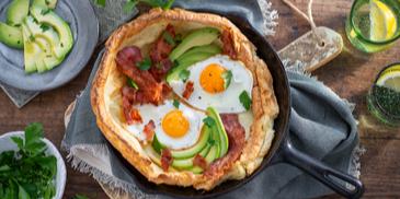 Herzhafter Dutch Baby Ofenpfannkuchen