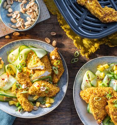 Curry Chicken Nuggets im Airfryer mit asiatischem Salat