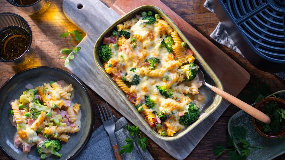 Nudel-Gratin mit Schinken und Brokkoli im Airfryer