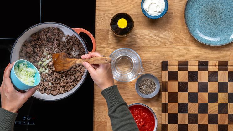 Cremiger One-Pot-Reis mit Hack und Kohl