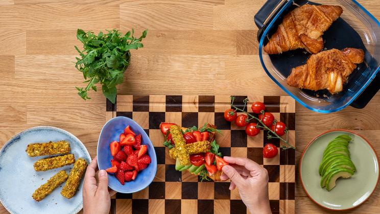 Airfryer Schafskäse Croissant-Salat