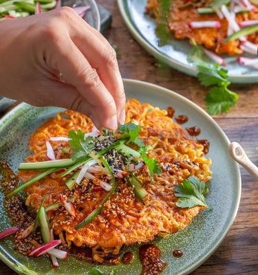 Koreanische Pfannkuchen Spicy cheese-style