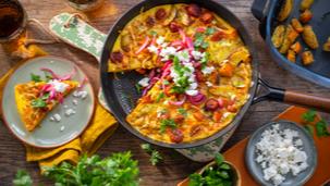 Kartoffel-Kürbis Pfanne mit Chorizo und Feta