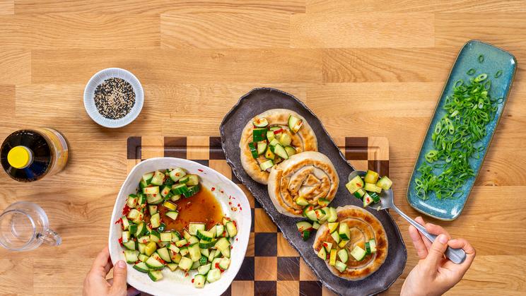 Crispy Dumpling-Rolle in der Pfanne