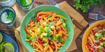 Cremige Fajita Pasta mit Avocado