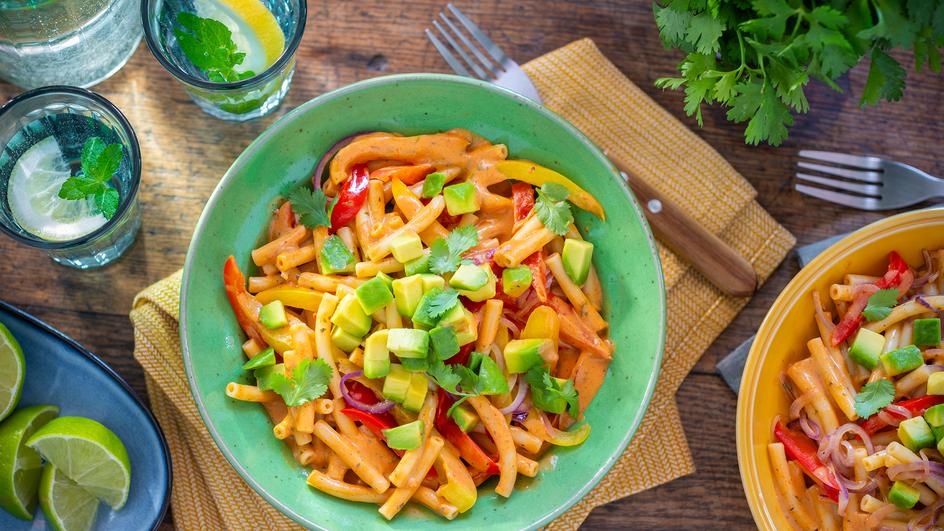 Cremige Fajita Pasta mit Avocado
