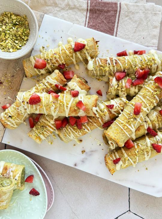 Rollitos de Torrija de Pistacho y Chocolate Blanco en Freidora de Aire