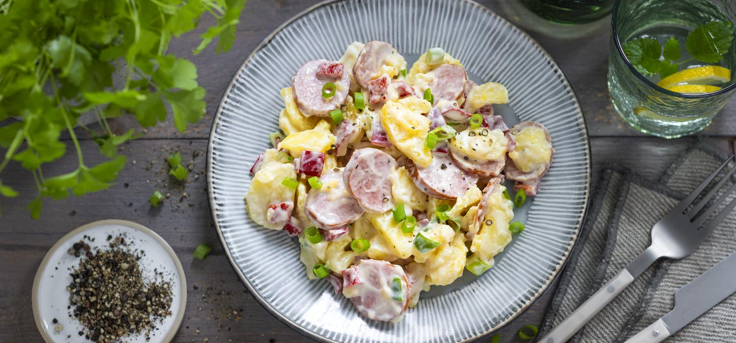 Sommerlicher Kartoffelsalat mit Cabanossi und Paprika