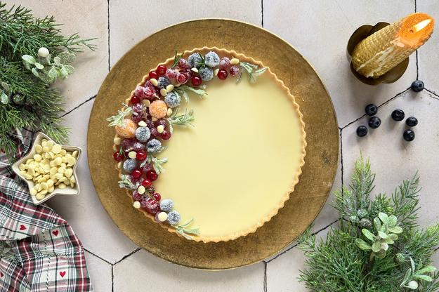 Tarta de chocolate blanco y arándanos