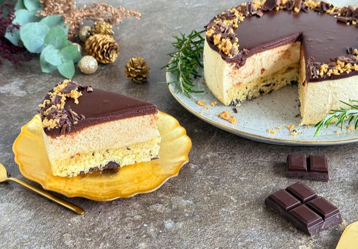 Tarta de mousse de turrón y chocolate